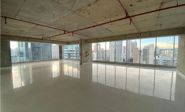 LUJOSA OFICINA / CALLE 50 / TORRE PBH / 622 M2 / A ESTRENAR / VACIA