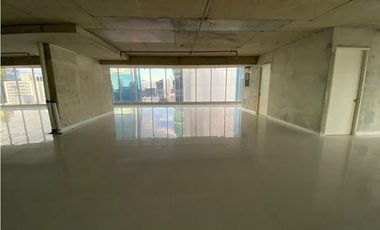 LUJOSA OFICINA / CALLE 50 / TORRE PBH / 622 M2 / A ESTRENAR / VACIA