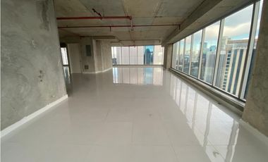 LUJOSA OFICINA / CALLE 50 / TORRE PBH / 622 M2 / A ESTRENAR / VACIA