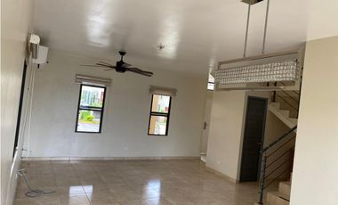 LAS CUMBRES / PH VISTAS DEL LAGO / 340M / 2 NIVELES