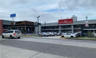 LOCAL / CENTENNIAL PLAZA / PLANTA BAJA / 80m2 / FRENTE A MC DONALDS