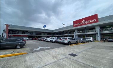 LOCAL / CENTENNIAL PLAZA / PLANTA BAJA / 80m2 / FRENTE A MC DONALDS