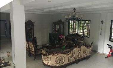 ANCON / LLANOS DE CURUNDU / 6 HABITACIONES / 767M / PATIO