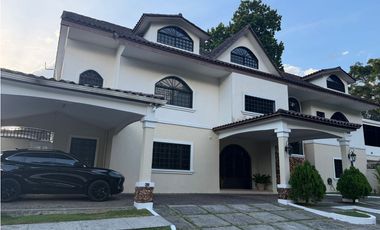 ANCON / LLANOS DE CURUNDU / 6 HABITACIONES / 767M / PATIO