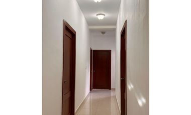 ANCON / LLANOS DE CURUNDU / 6 HABITACIONES / 767M / PATIO