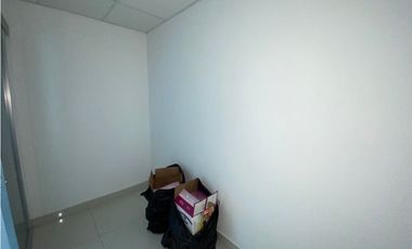 OFICINA / EL CANGREJO / PH NEO PLAZA / 95M / AMOBLADA / 1 PARKING