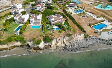 SAN CARLOS / CASAMAR / PH PERLAMAR / 155m2 / 3 HABITACIONES / VACIO