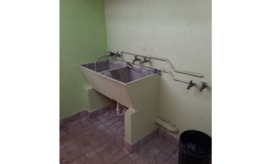 VERACRUZ / CASA PARA USO COMERCIAL O RESIDENCIAL / 410m2 / 8 HABITAC.