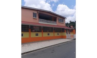VERACRUZ / CASA PARA USO COMERCIAL O RESIDENCIAL / 410m2 / 8 HABITAC.