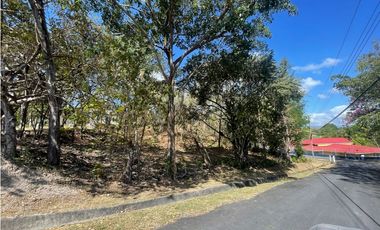 GANGA / TERRENO DE ESQUINA / SAN CARLOS / COSTA ESMERALDA / 1,050m2