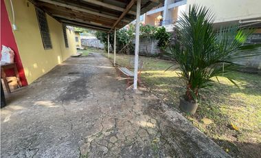 TERRENO COMERCIAL / CARRASQUILLA / PEGADO AL PARQUE OMAR / 897m