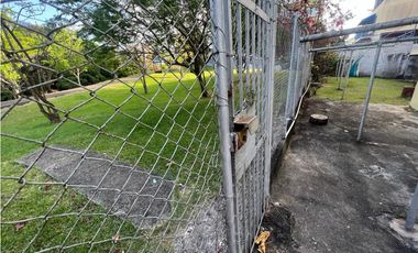 TERRENO COMERCIAL / CARRASQUILLA / PEGADO AL PARQUE OMAR / 897m