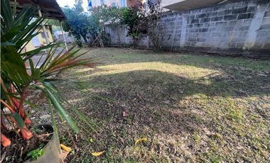 TERRENO COMERCIAL / CARRASQUILLA / PEGADO AL PARQUE OMAR / 897m