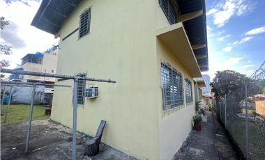 TERRENO COMERCIAL / CARRASQUILLA / PEGADO AL PARQUE OMAR / 897m