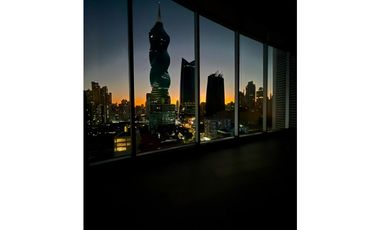 OFICINA / CALLE 50 / TORRE GLOBAL /106m2 / NEGOCIABLE/ ESPACIO ABIERTO
