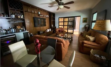COSTA DEL ESTE / RES. PALMERAS DEL ESTE / 340m2 / 4 HABITAC. / VACIO