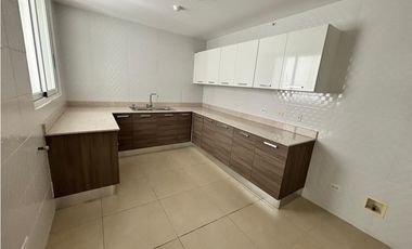 CONDADO DEL REY / PH KINGS PARK / 155m2 / 4 HABITAC. + HAB. SERVICIO