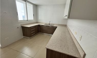 CONDADO DEL REY / PH KINGS PARK / 155m2 / 4 HABITAC. + HAB. SERVICIO