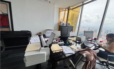 OFICINA / PH TWIST TOWER / 93m2 / CON DIVISIONES / AMOBLADA