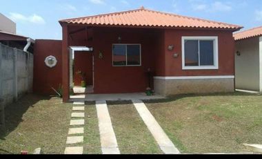 CHORRERA / CLOUSTER LOS ALMENDROS / 200m2 / NEGOCIABLE / DE ESQUINA