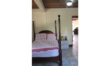 CERRO AZUL / FINCA PRIVADA / 2 CASAS / 4.5 HECTREAS / 3 HABITACIONES