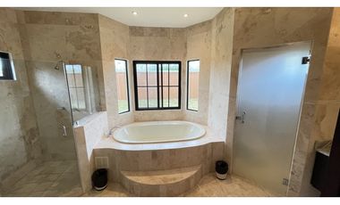 A ESTRENAR / COSTA SUR / SUNSET COAST / 3 HABITACIONES / VACIA / 597m2