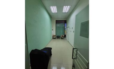 LOCAL COMERCIAL / CORONADO / THE VILLAGE MALL / 56m2 / PLANTA ALTA