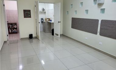 LOCAL COMERCIAL / CORONADO / THE VILLAGE MALL / 56m2 / PLANTA ALTA