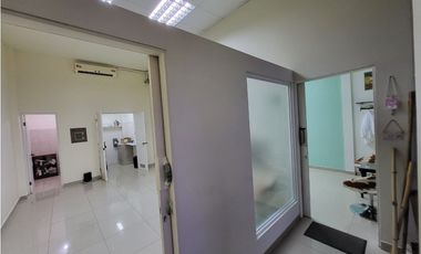 LOCAL COMERCIAL / CORONADO / THE VILLAGE MALL / 56m2 / PLANTA ALTA