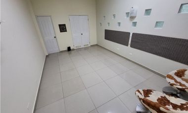 LOCAL COMERCIAL / CORONADO / THE VILLAGE MALL / 56m2 / PLANTA ALTA