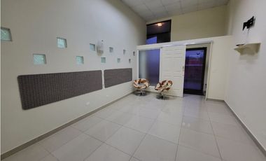 LOCAL COMERCIAL / CORONADO / THE VILLAGE MALL / 56m2 / PLANTA ALTA