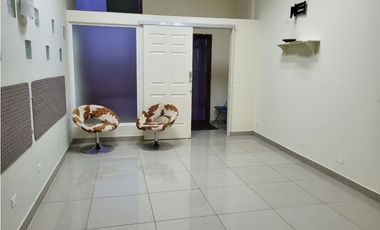 LOCAL COMERCIAL / CORONADO / THE VILLAGE MALL / 56m2 / PLANTA ALTA