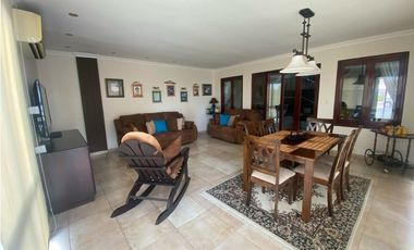 CASA CON PISCINA / BETANIA / LA ALAMEDA / AMOBLADA / 442m2 / 5 HABIT.
