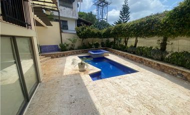 CASA CON PISCINA / BETANIA / LA ALAMEDA / AMOBLADA / 442m2 / 5 HABIT.