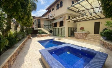 CASA CON PISCINA / BETANIA / LA ALAMEDA / AMOBLADA / 442m2 / 5 HABIT.