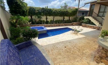 CASA CON PISCINA / BETANIA / LA ALAMEDA / AMOBLADA / 442m2 / 5 HABIT.