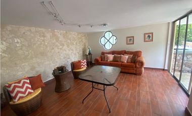 CASA CON PISCINA / BETANIA / LA ALAMEDA / AMOBLADA / 442m2 / 5 HABIT.