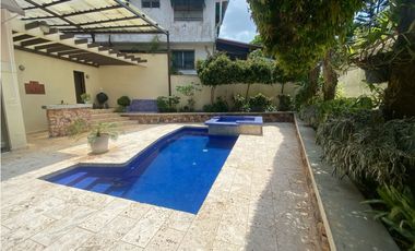 CASA CON PISCINA / BETANIA / LA ALAMEDA / AMOBLADA / 442m2 / 5 HABIT.