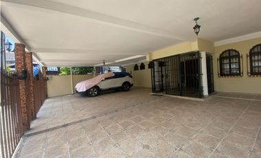 CASA CON PISCINA / BETANIA / LA ALAMEDA / AMOBLADA / 442m2 / 5 HABIT.