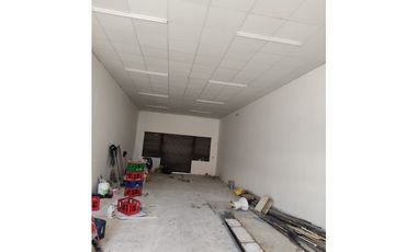 LOCAL / SOBRE VIA PRINCIPAL / CIUDAD BOLIVAR / 95m2 / PLANTA BAJA