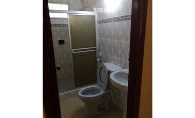 CASA PARA USO RESIDENCIAL O COMERCIAL / TUMBA MUERTO / 200m2 / 3 HABIT