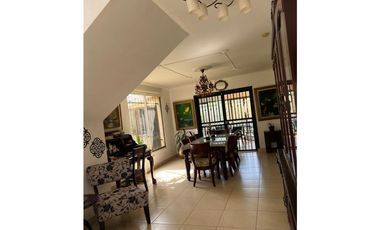 CONDADO DEL REY / PASEO DORADO / 3 HABITACIONES / CON AIRES / 374m2