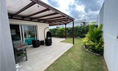 PUNTA BARCO / VILLA MAMEY / 300m / LAS ISLAS  / FRENTE A LA PISCINA