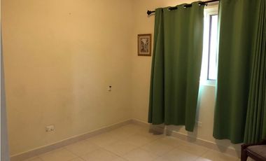 VERSALLES / QUINTAS DE VERSALLES / 276m2 /CON JARDN / 4 HABITAC.