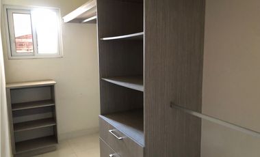 VERSALLES / QUINTAS DE VERSALLES / 276m2 /CON JARDN / 4 HABITAC.