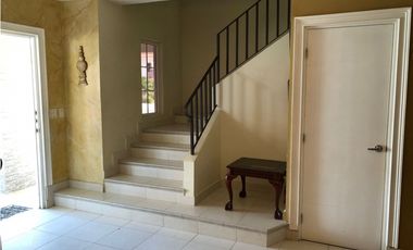 VERSALLES / QUINTAS DE VERSALLES / 276m2 /CON JARDN / 4 HABITAC.