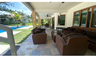 CORONADO / CLUB DE GOLF / 4HABITACIONES / 1650M2 / PISCINA