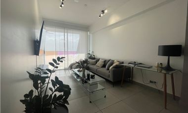 Venta de apartamento en Av Balboa - Ph Element Remodelado p/inversion
