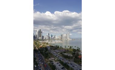 Venta de apartamento en Av Balboa - Ph Element Remodelado p/inversion