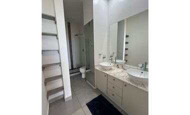 Venta de apartamento en Av Balboa - Ph Element Remodelado p/inversion